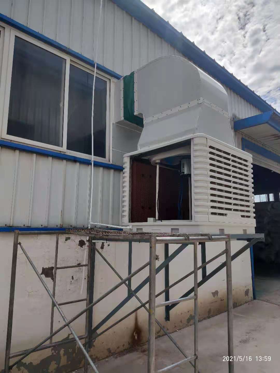 門窗廠降溫怎么做？工廠送風(fēng)降溫案例